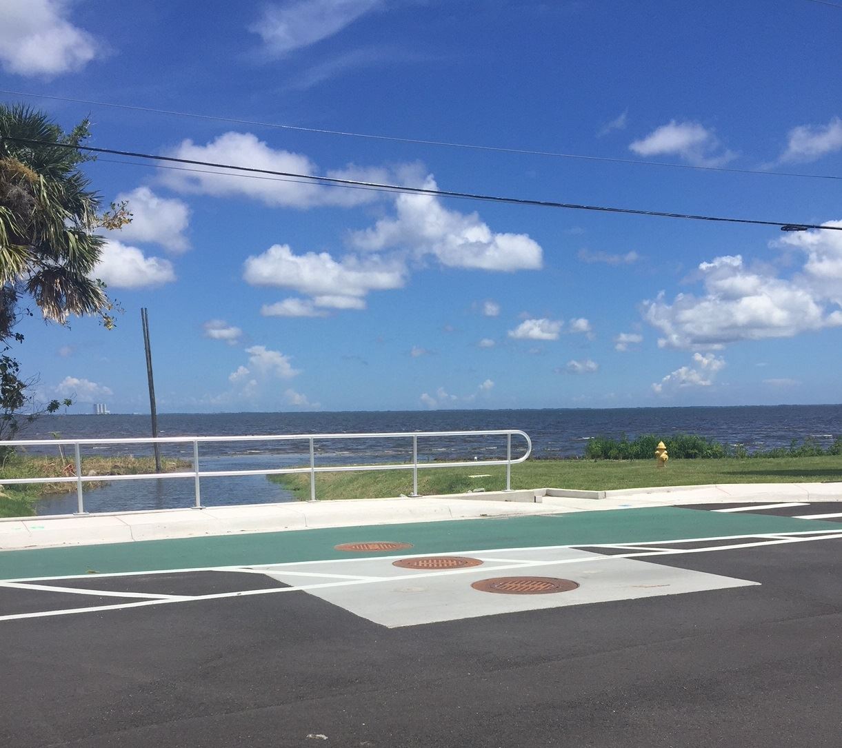 Main baffle box alongside a road